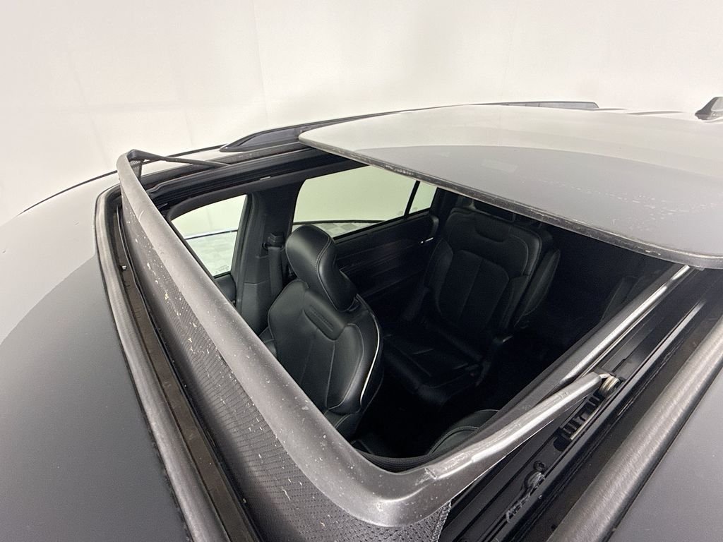 Used 2021 Black Jeep Overland image 23