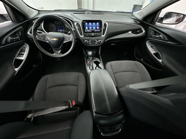 1G1ZD5ST6SF152809