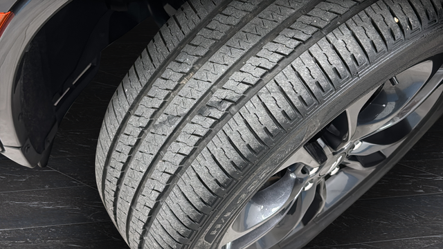 Used 2024 Vapor Gray Dodge R/T Plus image 41