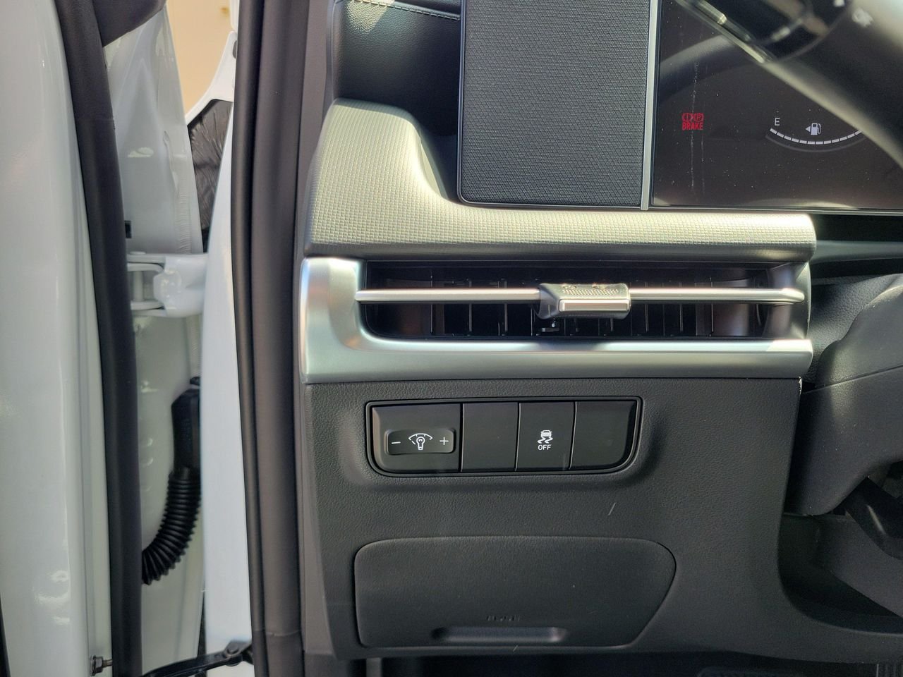 New 2026 Serenity White Pearl Hyundai SE AWD image 21