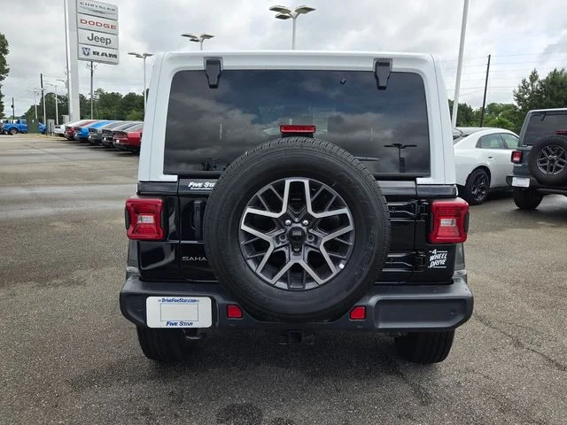 New 2026 Black Clear-Coat Exterior Paint Jeep Sahara image 10