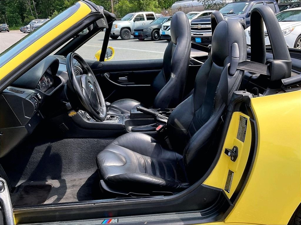 Used 1999 Yellow BMW Base image 9