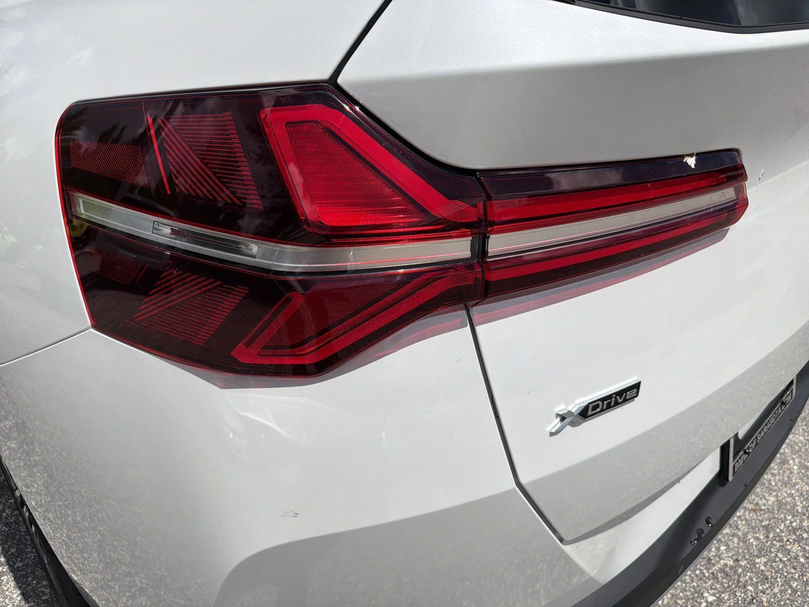 New 2026 Mineral White Metallic BMW 30 xDrive image 11