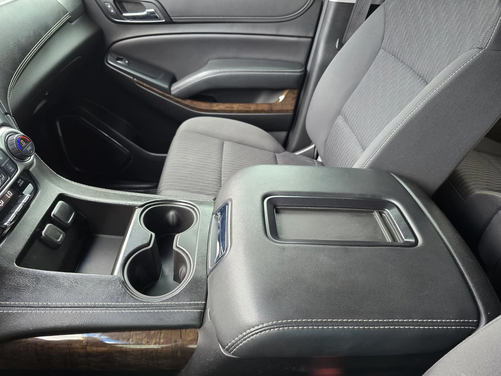 Used 2019 SUMMIT WHITE Chevrolet LS image 18
