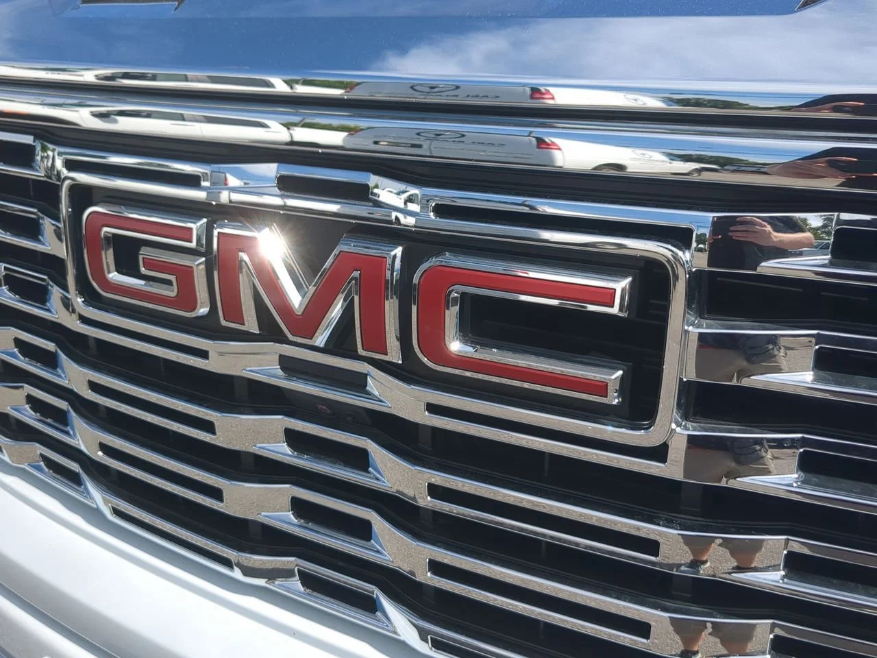 New 2026 Glacier White Tricoat GMC Denali image 32