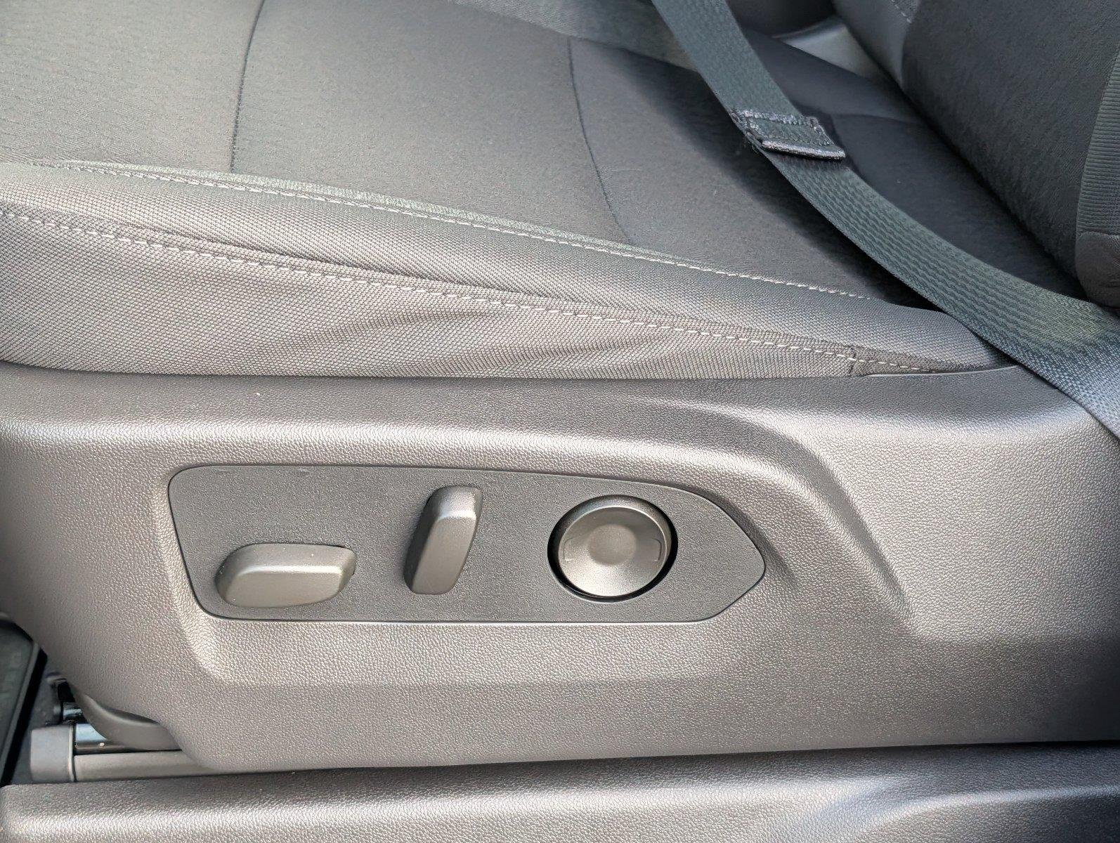 New 2026 Sterling Metallic GMC Elevation image 12