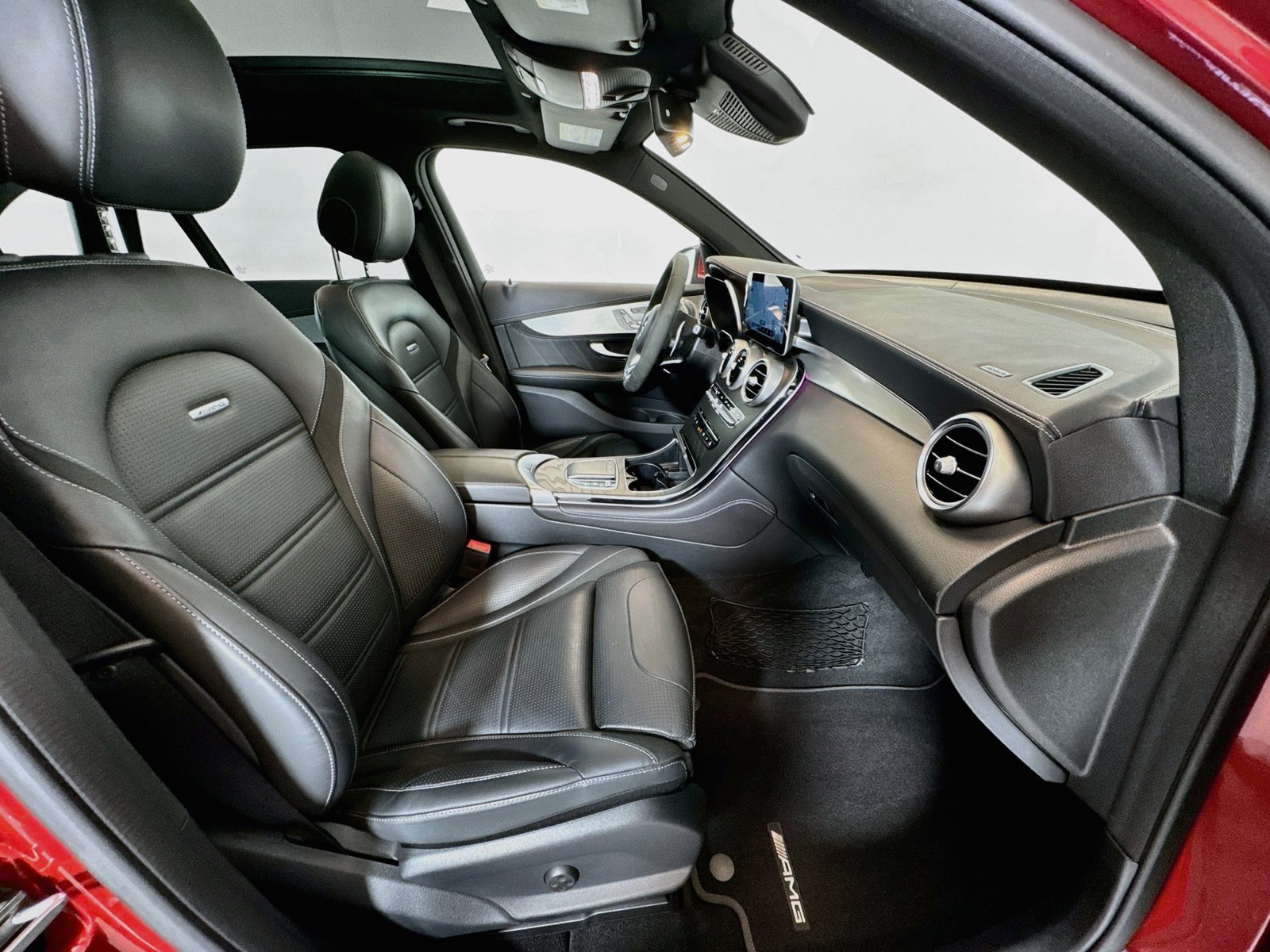 Used 2020 Designo Cardinal Red Metallic Mercedes-Benz AMG® GLC 63 image 27