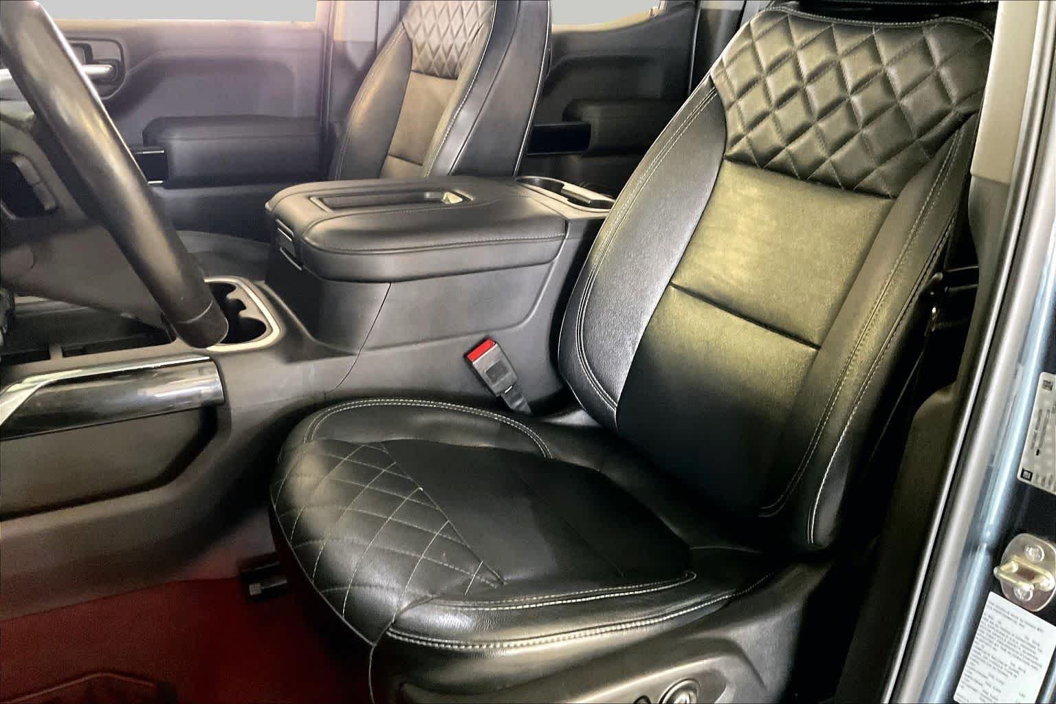 Used 2019 Shadow Gray Metallic Chevrolet RST image 7