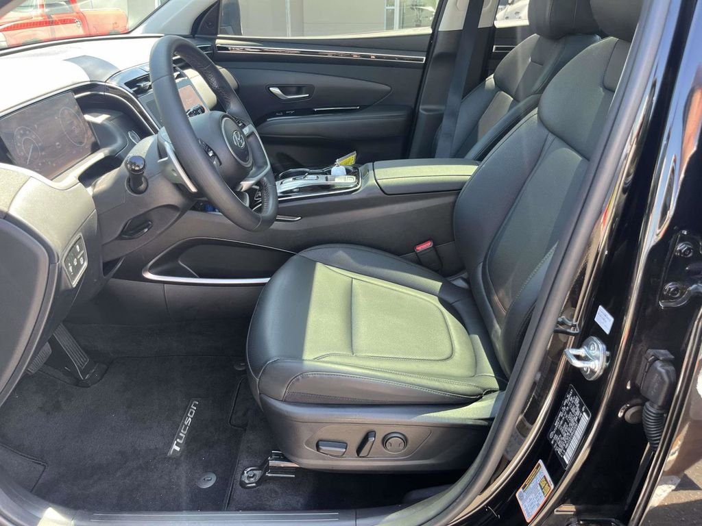 Used 2024 Black Hyundai SEL Convenience image 14