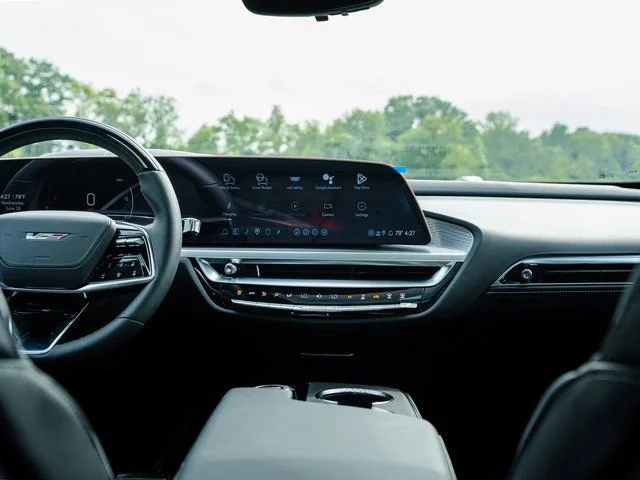 2026 Cadillac LYRIQ V Premium - Photo 42