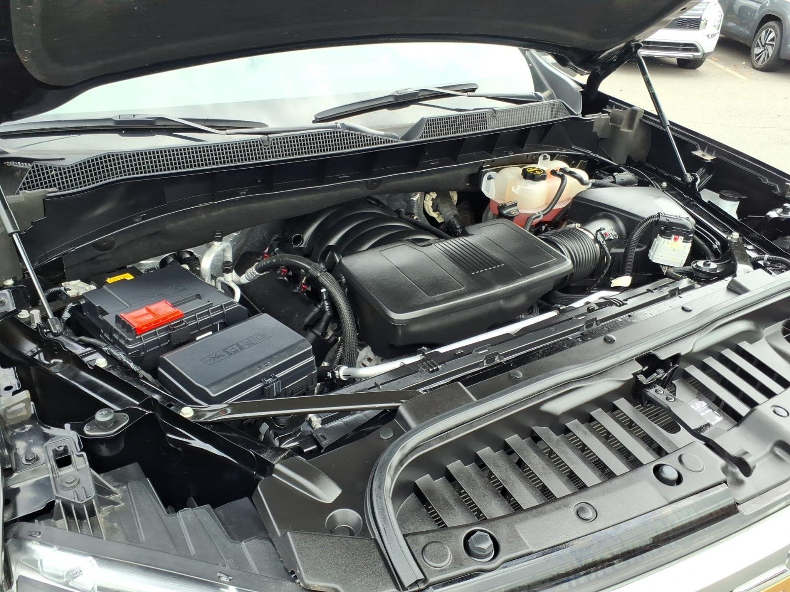 Used 2025 Black Chevrolet High Country image 31