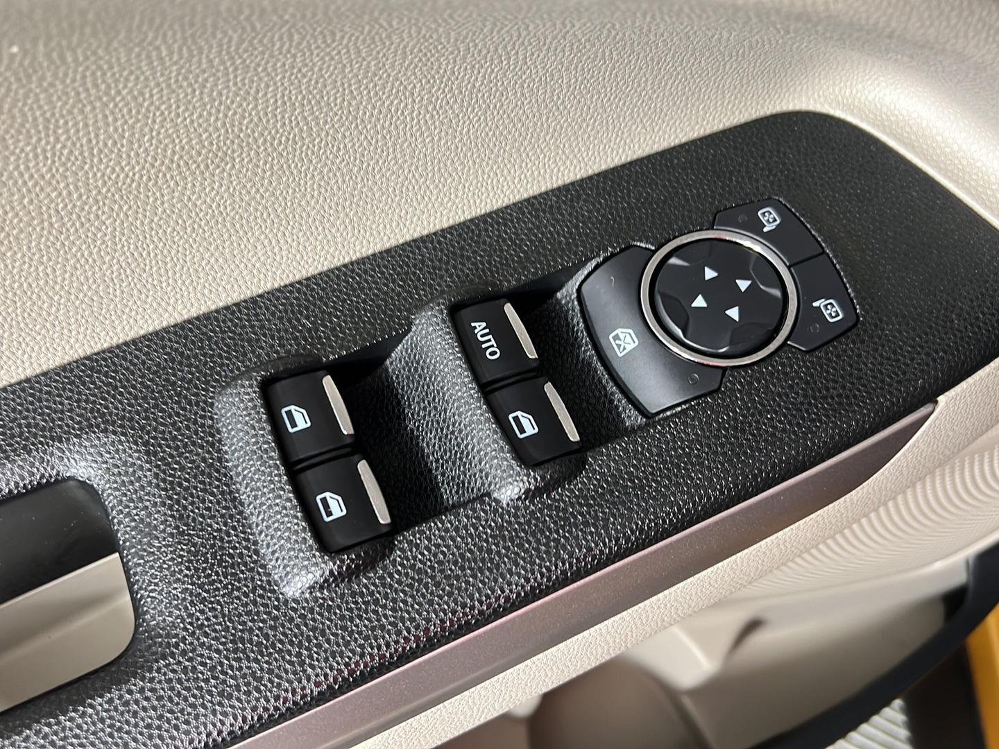 Used 2022 Luxe Yellow Ford S image 19