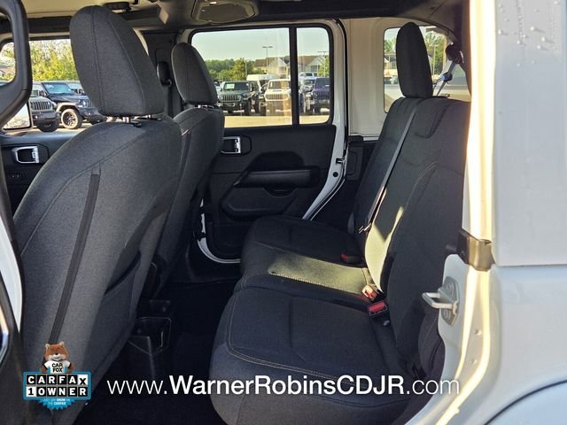 Used 2024 White Jeep Sahara image 6