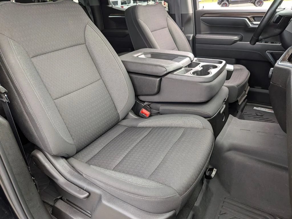 Used 2023 Black Chevrolet RST image 20