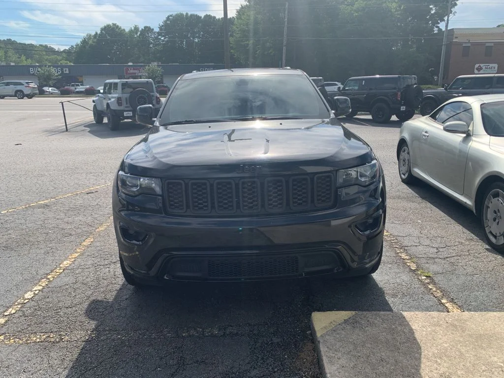 2019 Jeep Grand Cherokee Altitude's photo