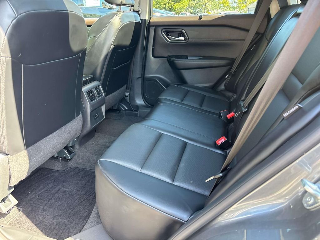 Used 2023 Gray Nissan SV image 12