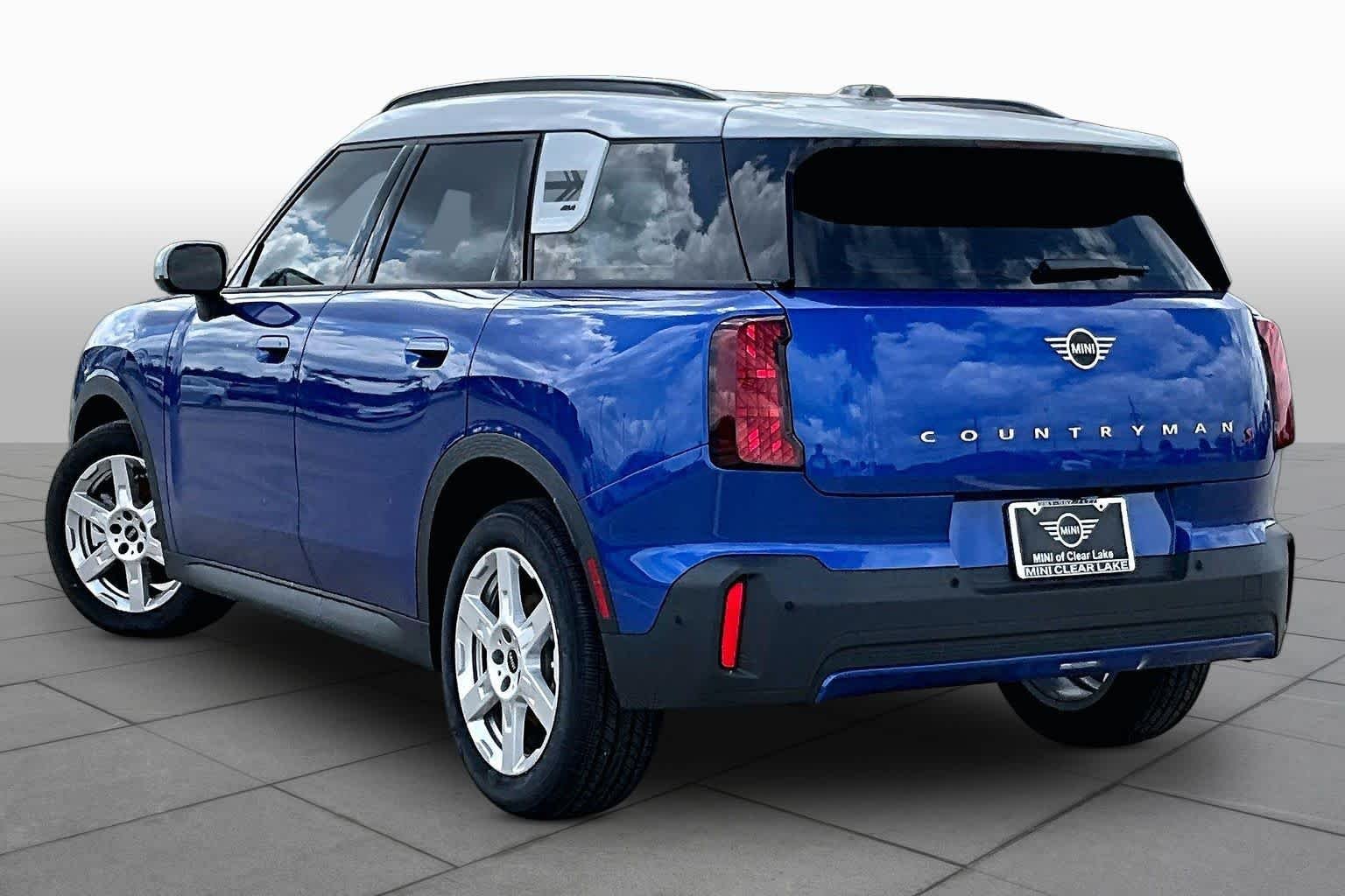 New 2026 Blazing Blue Metallic MINI Signature Plus image 12