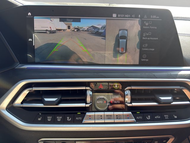 Used 2022 Arctic Grey Metallic BMW M50i image 17