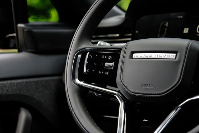 New 2026 Santorini Black Land Rover SE image 20