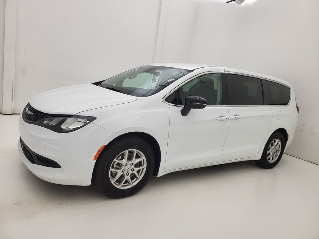Used 2024 White Chrysler LX image 19