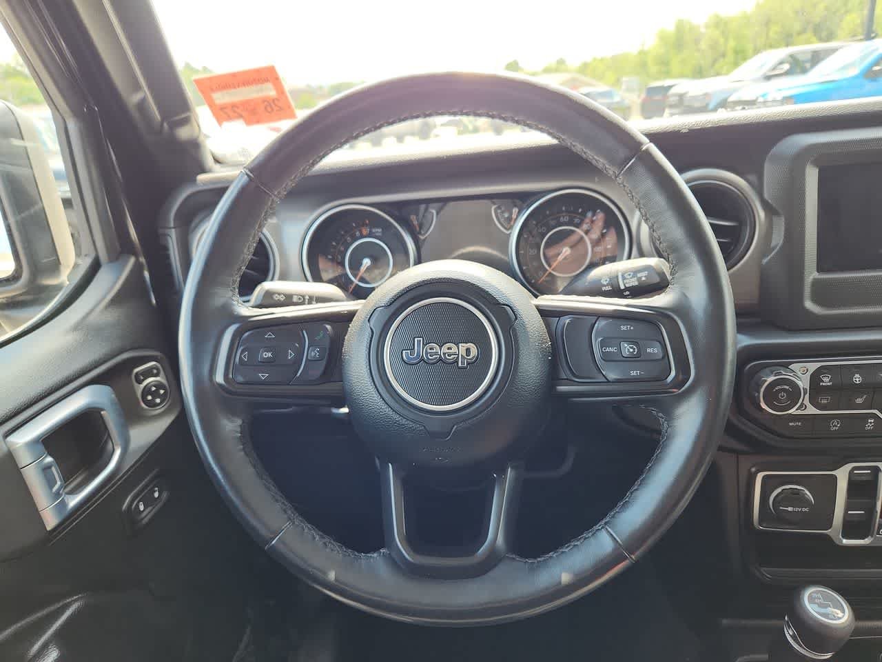 Used 2022 Black Clearcoat Jeep Sport S image 19