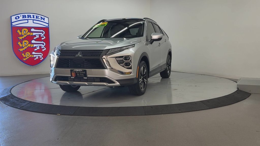 Used 2026 Silver Metallic Mitsubishi SE image 9