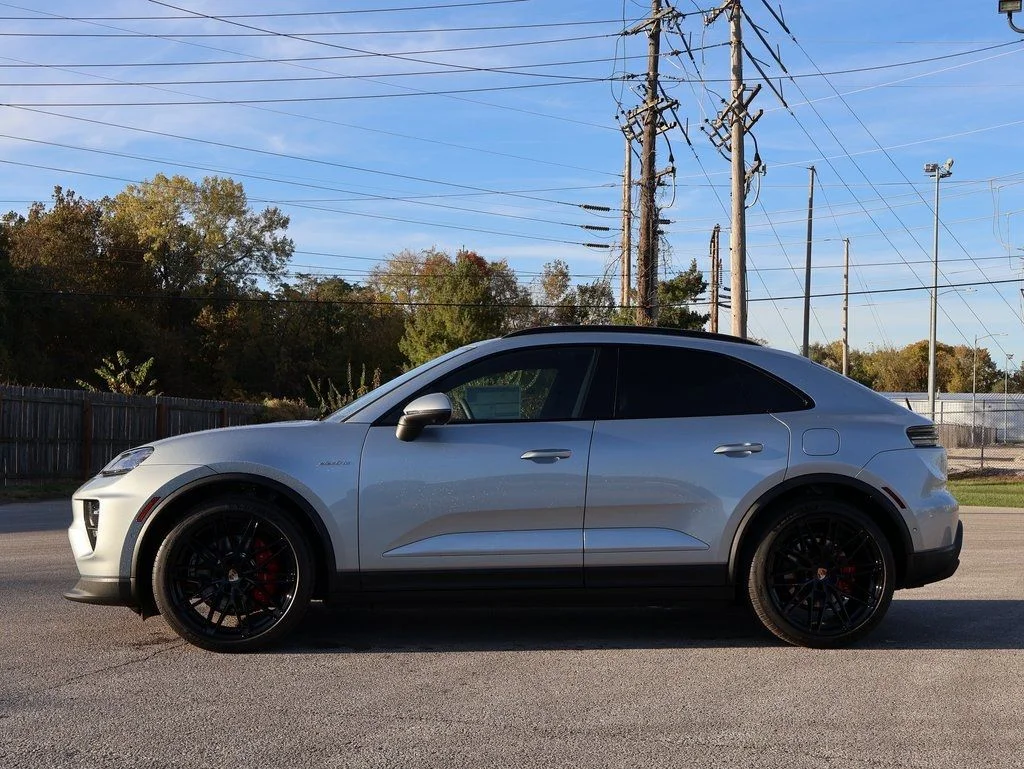 Certified 2025 Porsche Macan S with VIN WP1AB2XA0SL154214 for sale in Kansas City