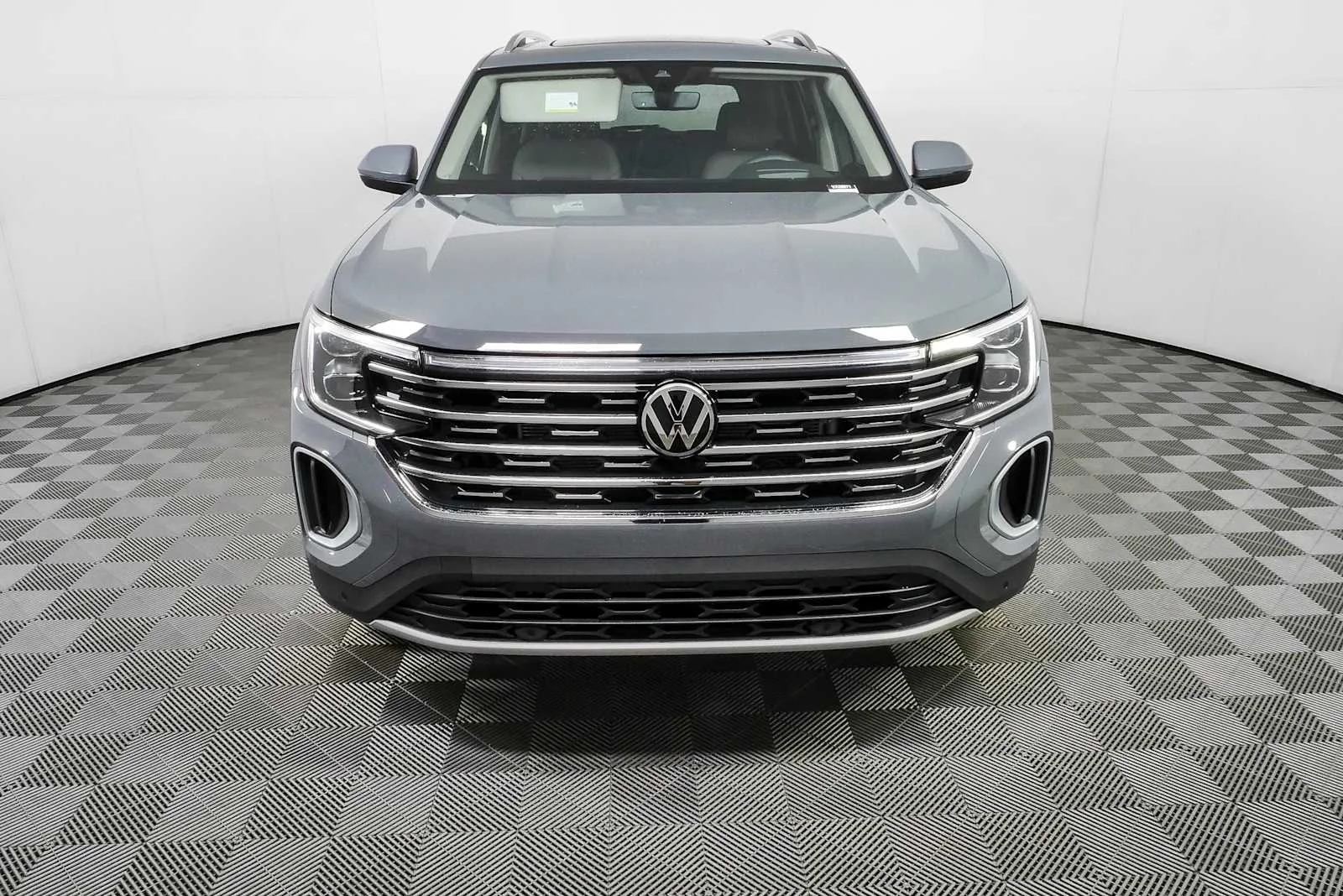 New 2026 Pure Gray Volkswagen 2.0T SEL image 37