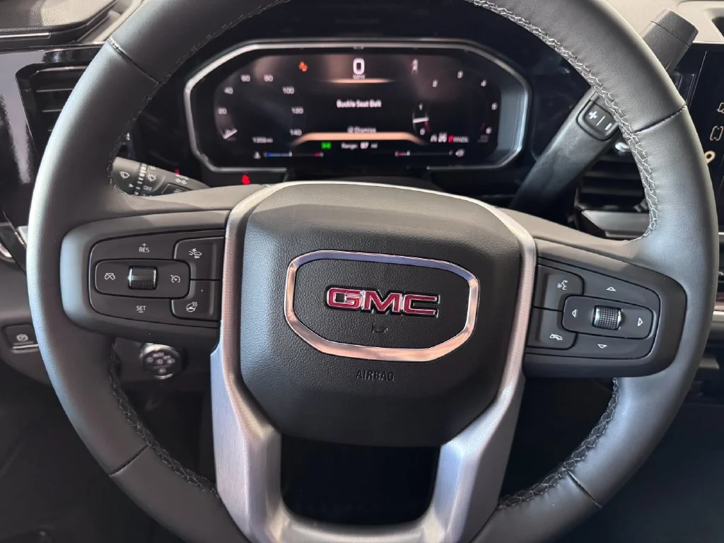 Used 2026 Onyx Black GMC Elevation image 13
