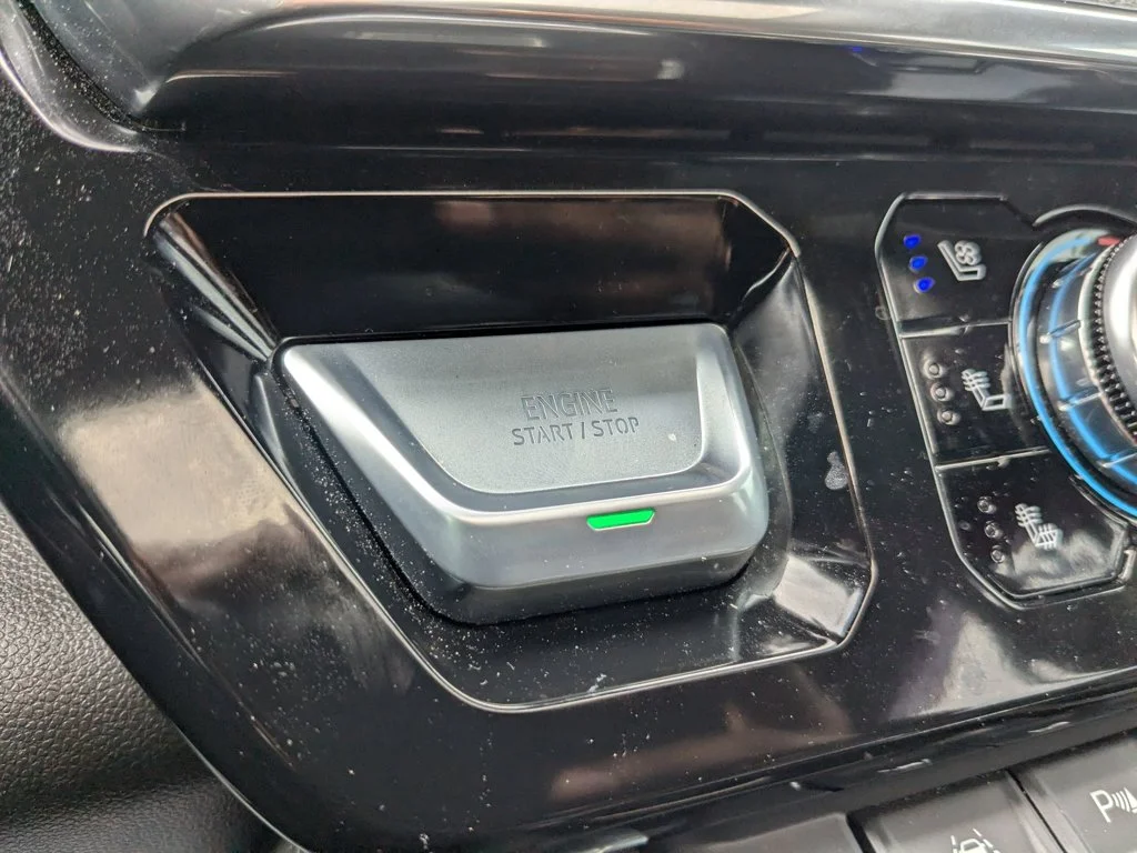 Used 2023 Onyx Black GMC Denali image 21