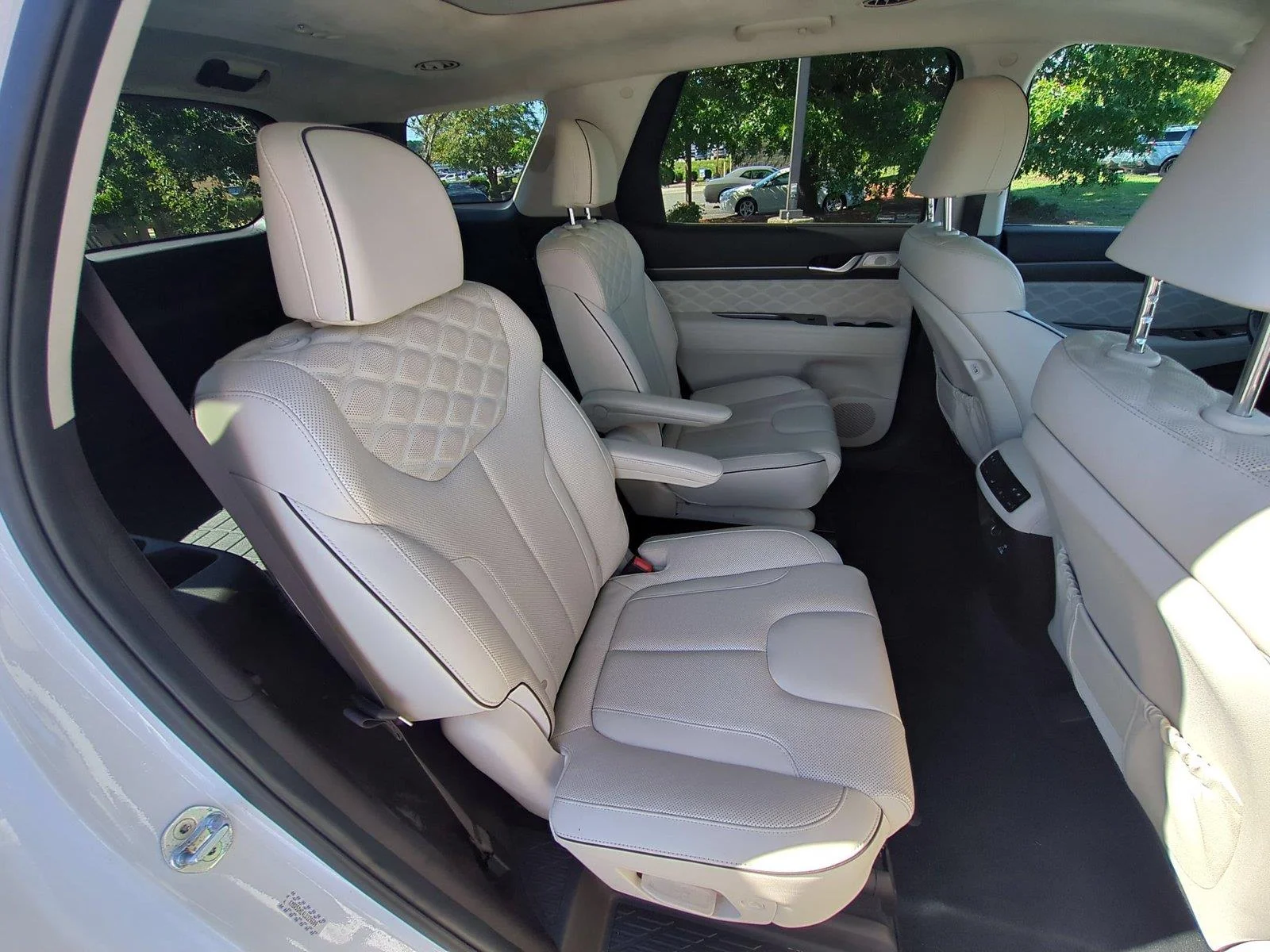 Used 2020 Hyper White Hyundai Limited image 36