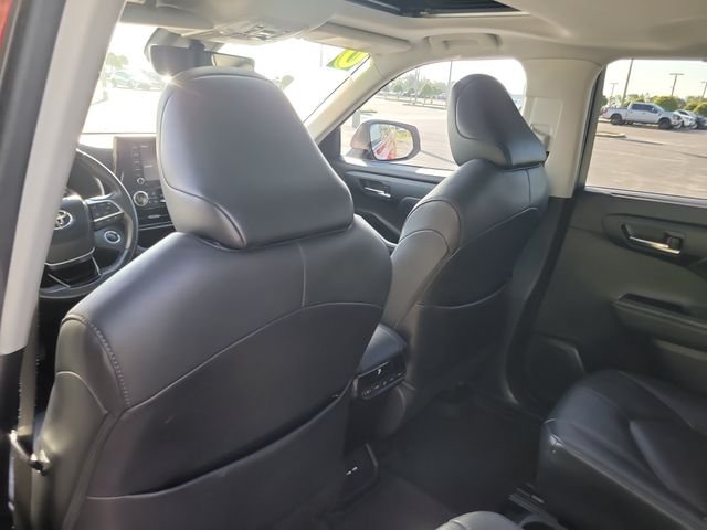 Used 2020 Red Toyota XLE image 12