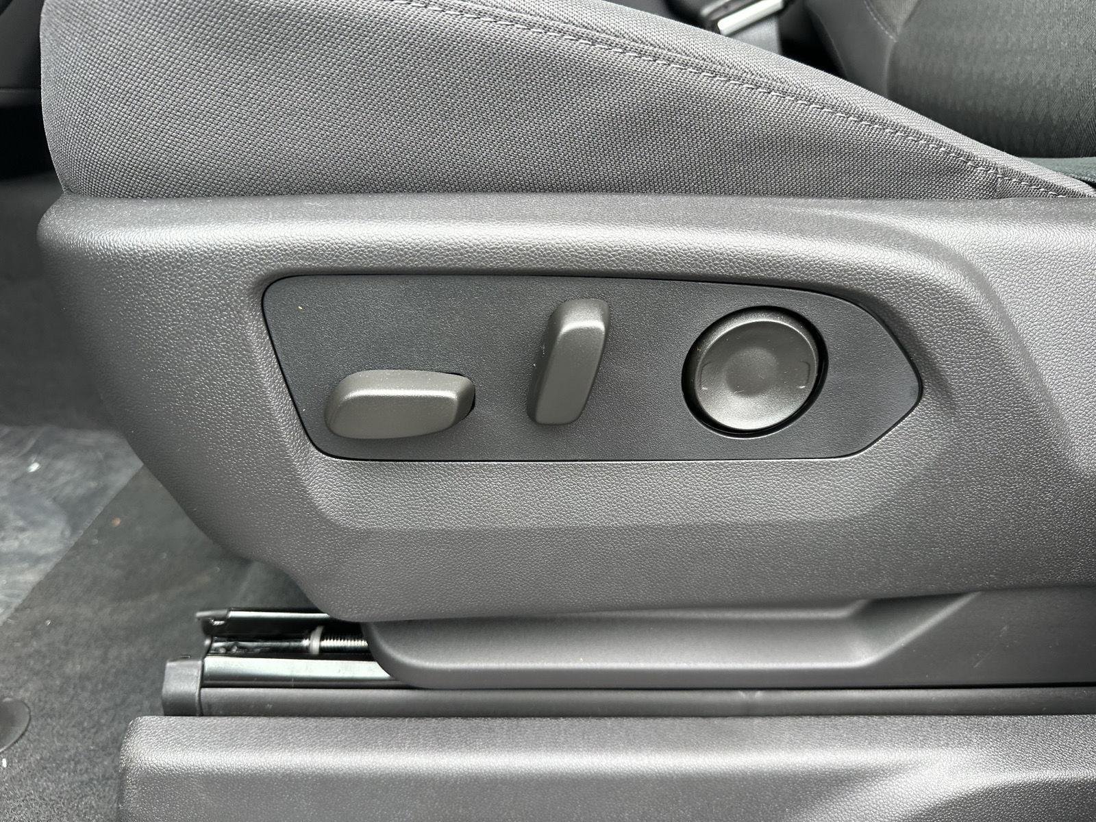 2026 Chevrolet Silverado 1500 Custom - Photo 22