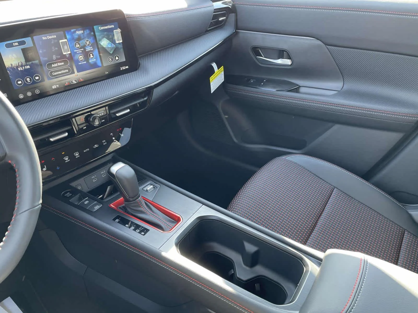 2026 Nissan KICKS SR AWD - Photo 25