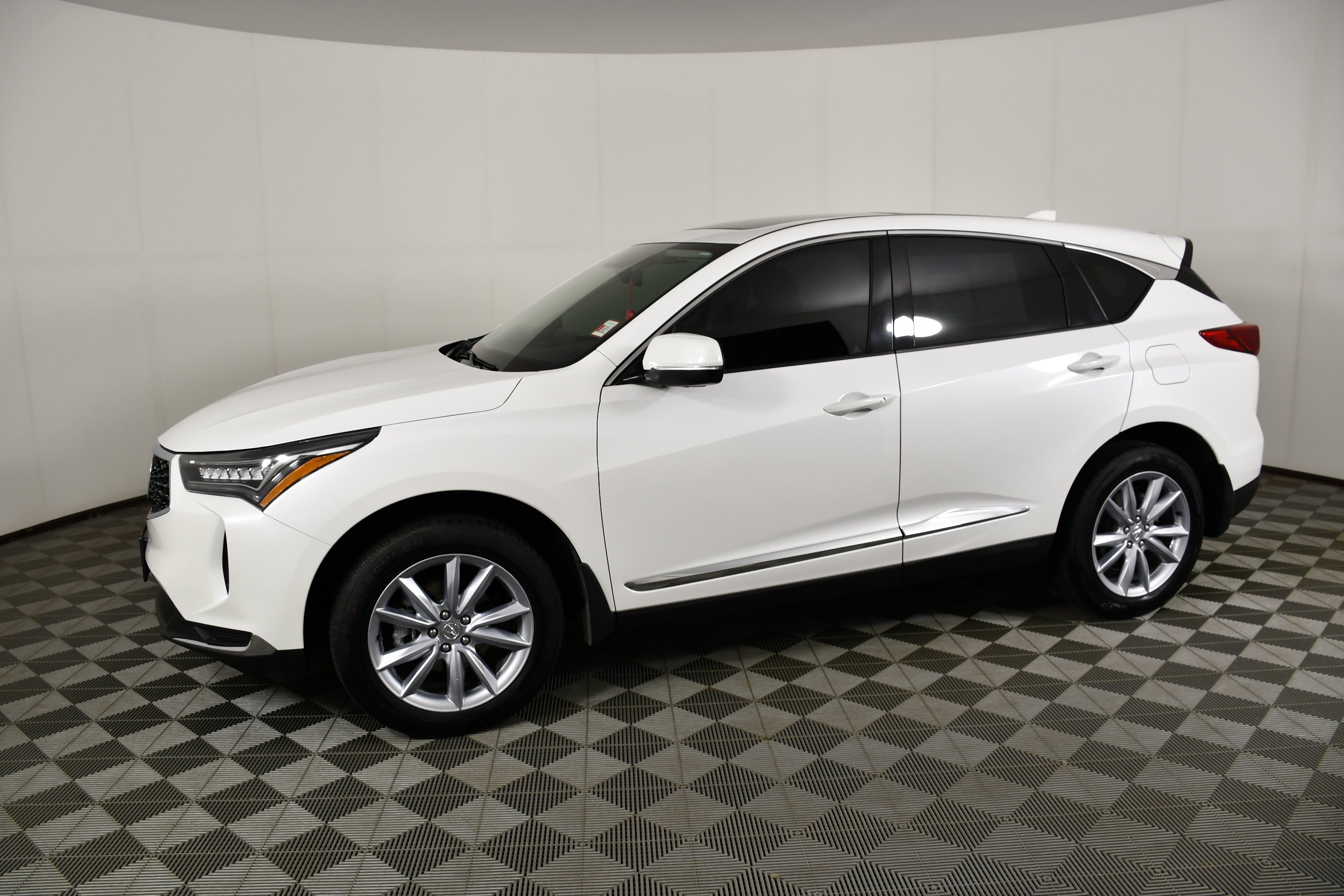 Used 2023 Platinum White Pearl Acura Base image 9