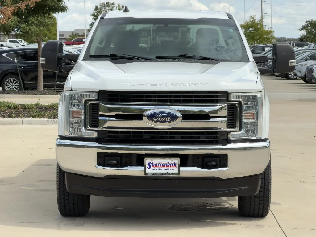 Used 2019 White Ford XLT image 8