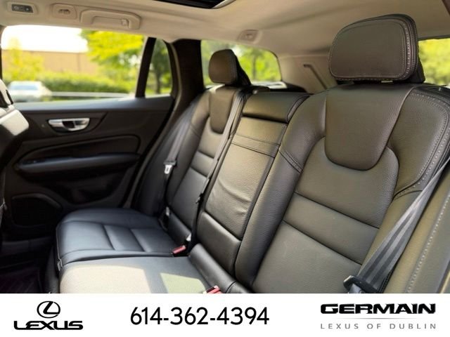 Used 2020 Black Volvo T5 image 17