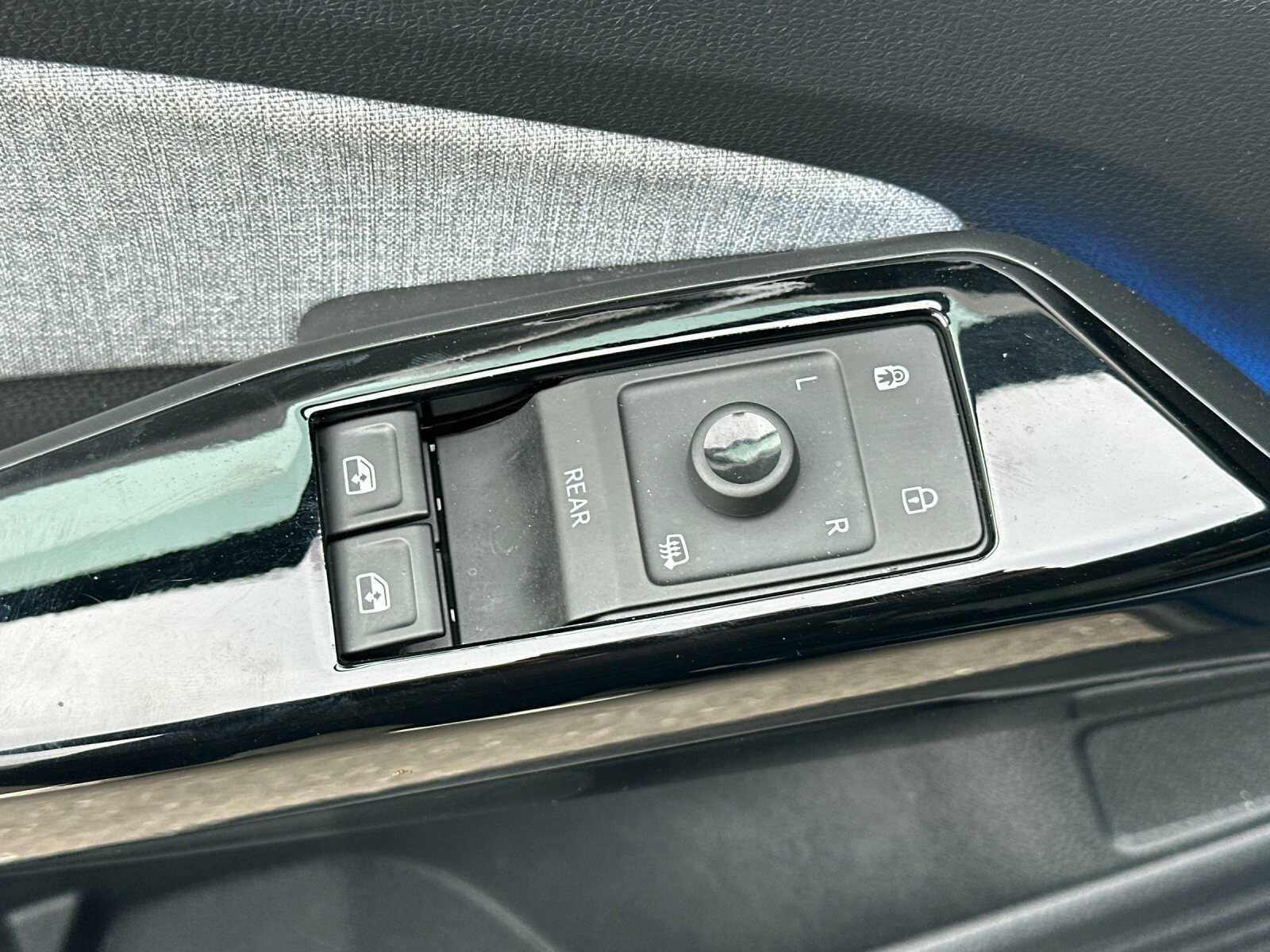 Used 2023 Blue Metallic Volkswagen Pro 4D Sport Utility image 13