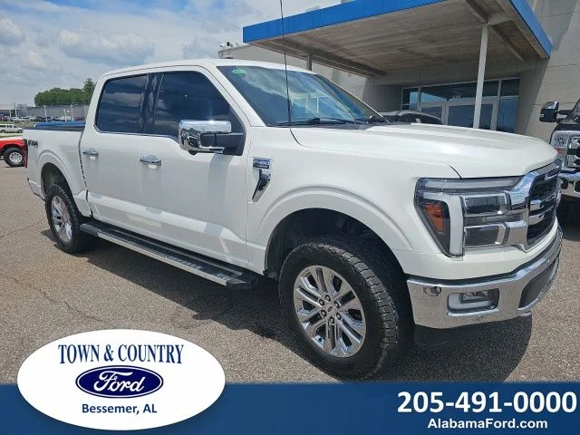 Used 2024 White Ford Lariat image 1