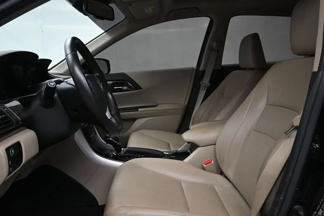 Used 2017 -select- Honda EX-L image 10