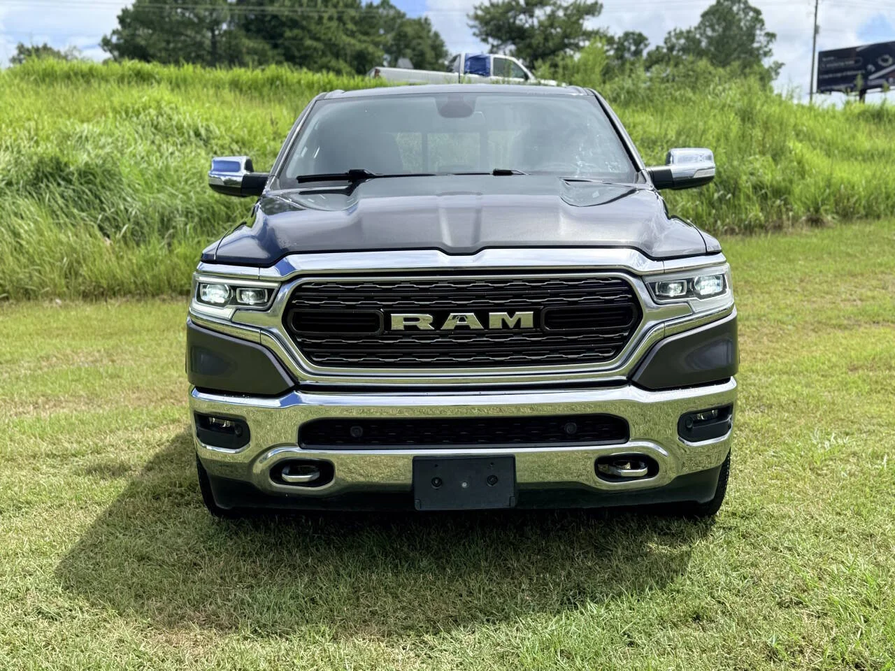 Used 2019 Silver RAM Limited 4x4 4dr Crew Cab 5.6 ft. SB Pickup image 8