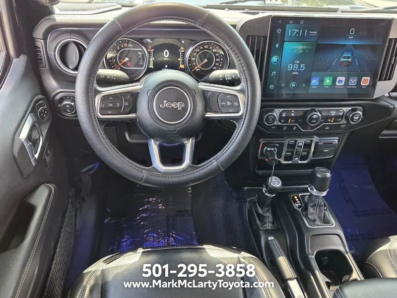 Used 2022 Black Clearcoat JEEP OVERLAND 4X4 image 11