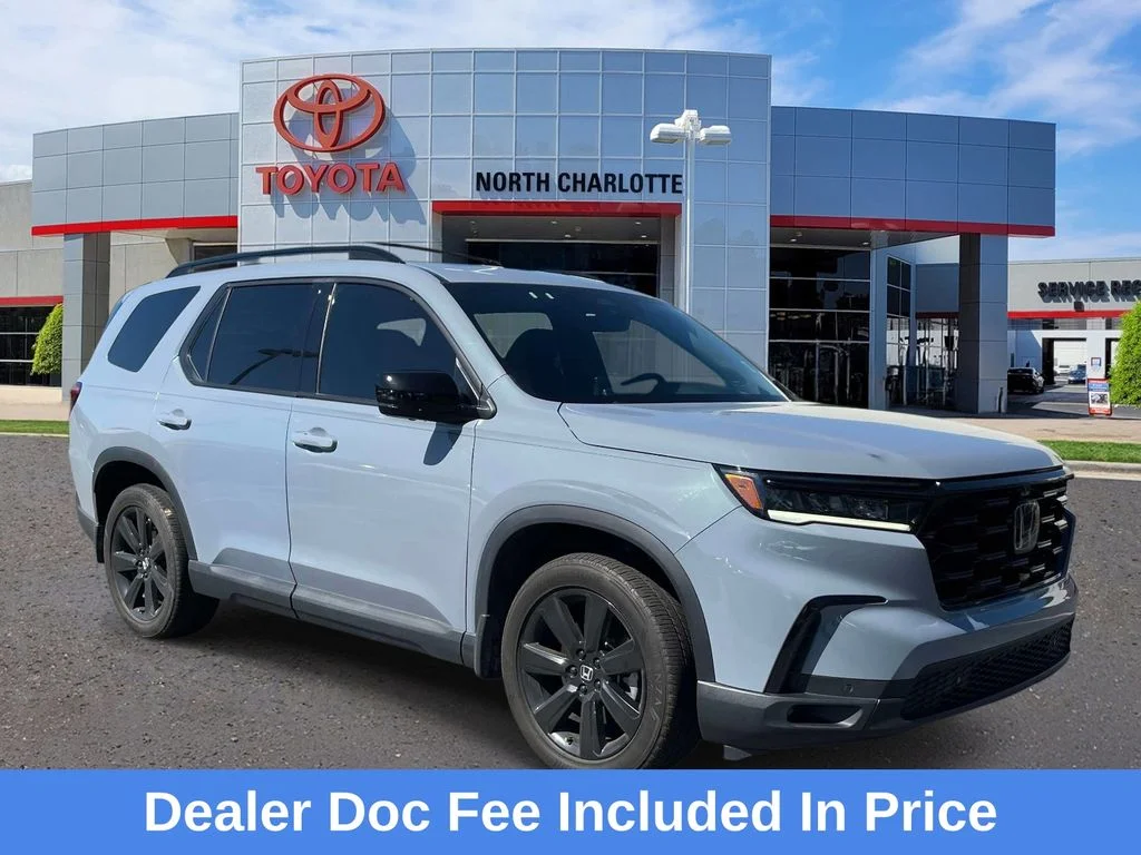 2025 Honda Pilot Black Edition AWD's photo