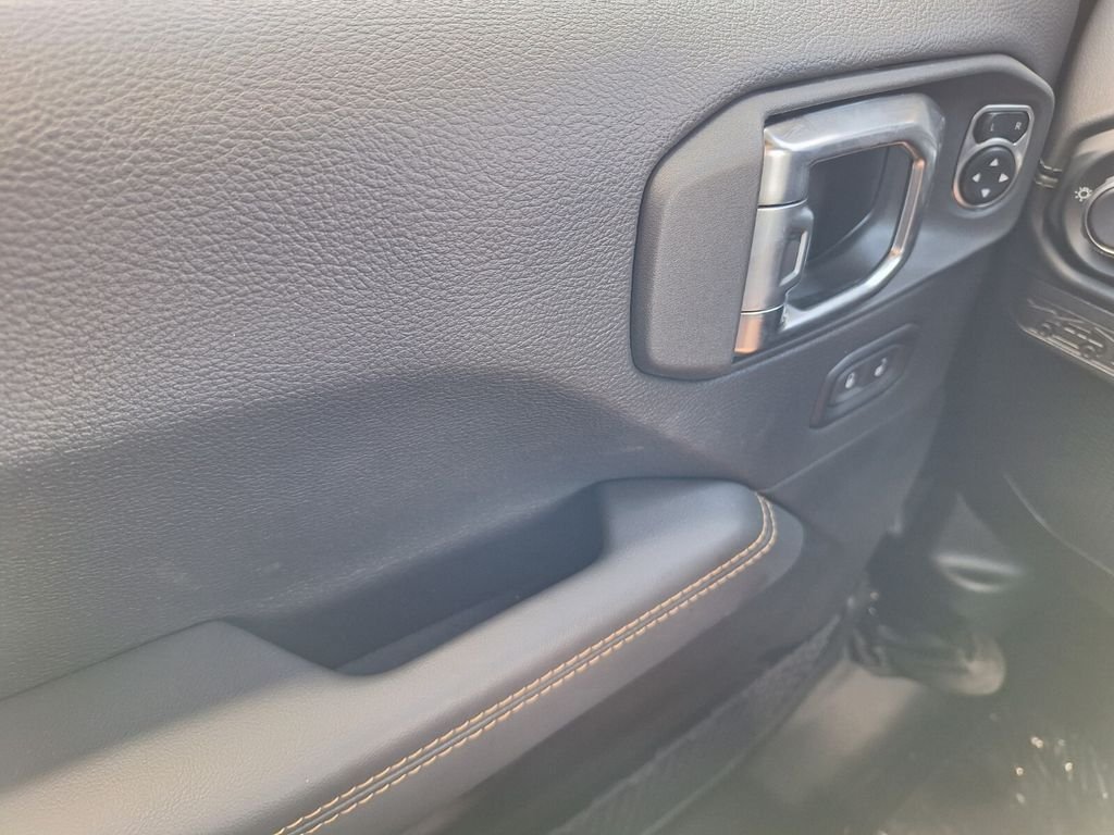 2025 Jeep Wrangler 4-Door Sahara - Photo 23