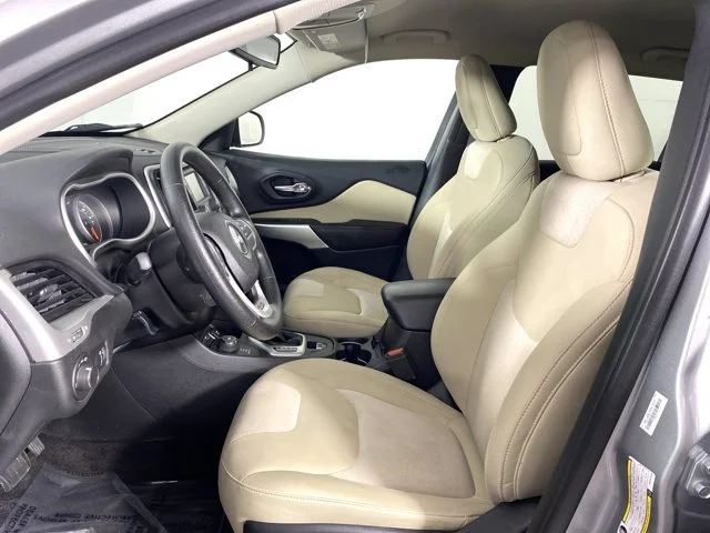 Used 2017 Silver Jeep Sport image 13