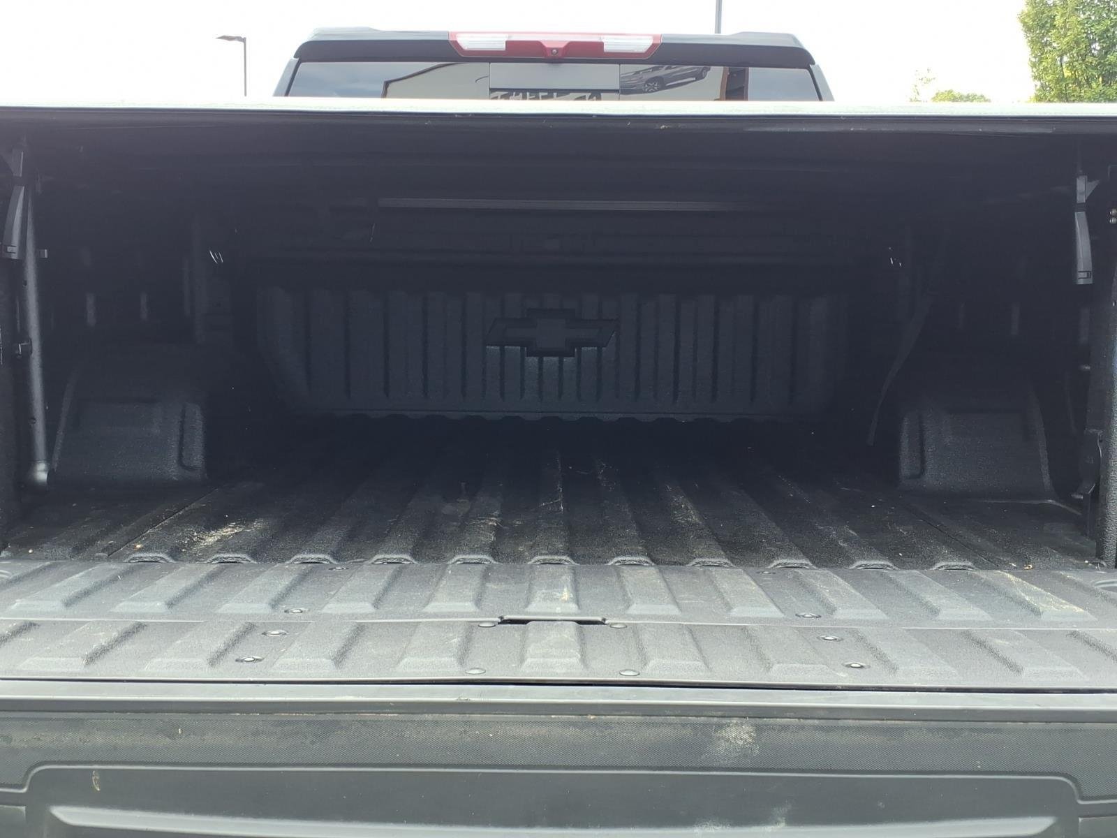 Used 2025 Black Chevrolet High Country image 32