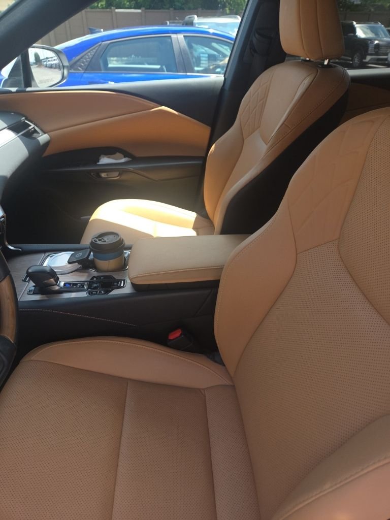 Used 2024 White Lexus 350h Premium image 10