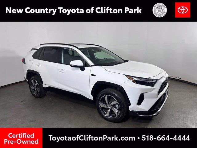 2023 Toyota RAV4 SE