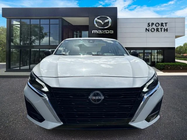 Used 2025 White Nissan 2.5 SV image 8