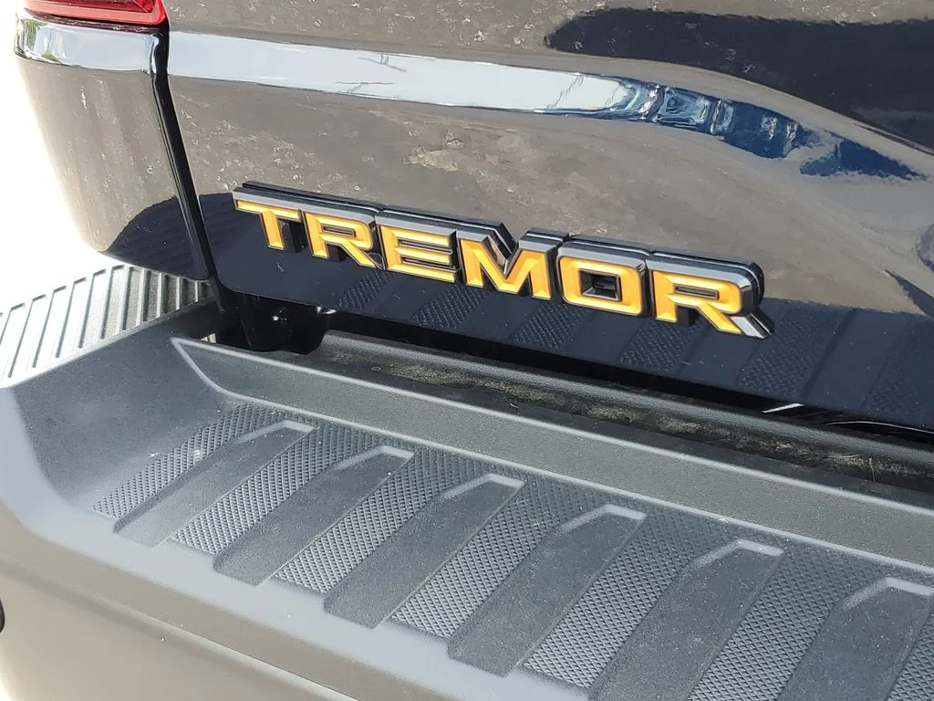 New 2026 Antimatter Blue Metallic Ford Tremor® image 30